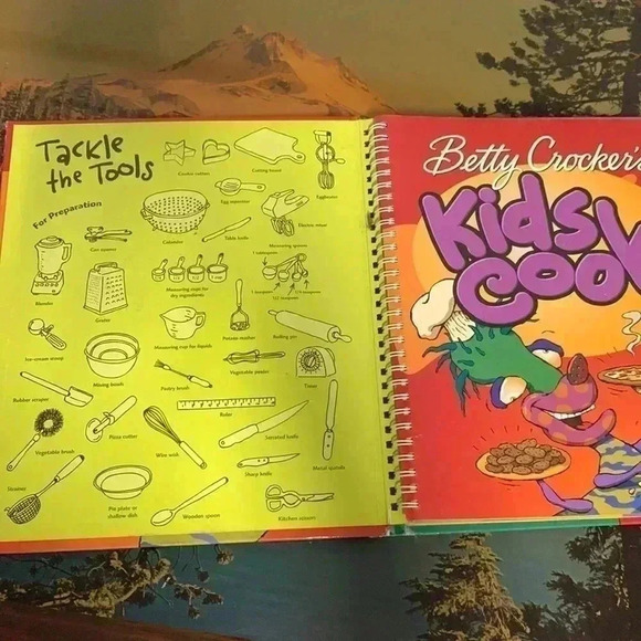 Vintage Betty Crocker’s Kids Cook! Children Teens Recipes Cookbook 1999 90s - Picture 4 of 14